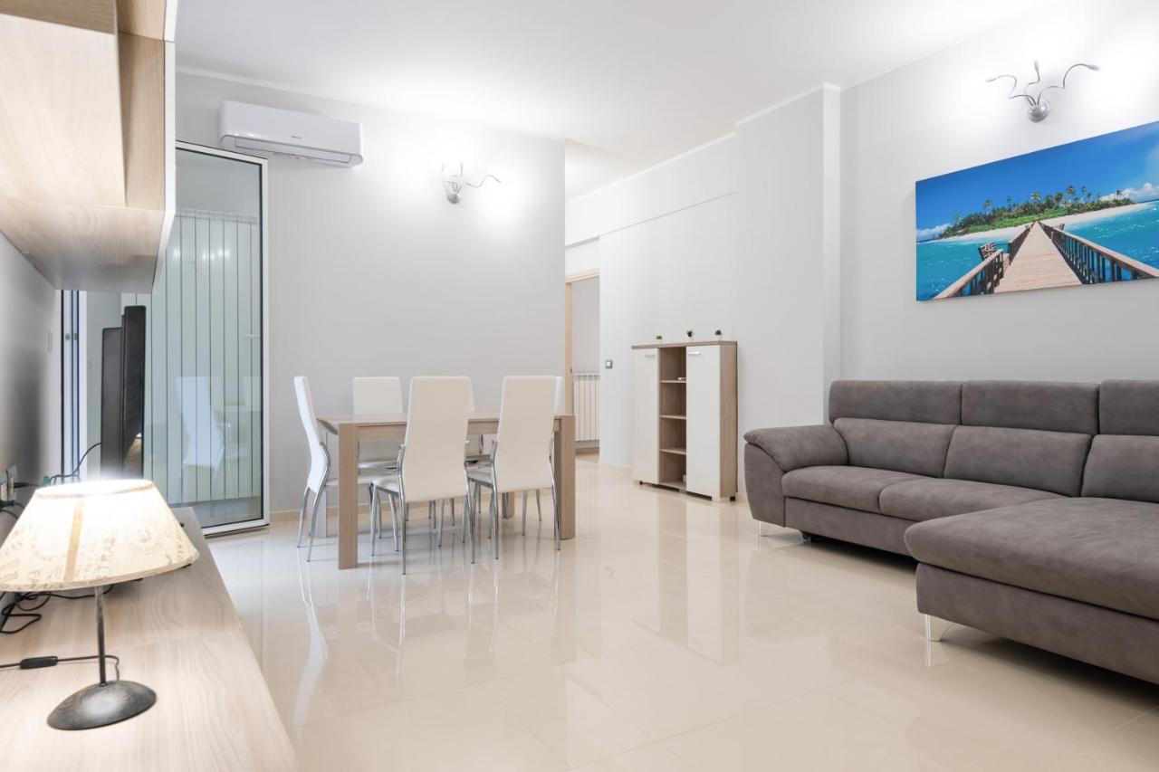 Modern Flat 250 Mt From The Sea - Albissola Marina Apartamento Exterior foto
